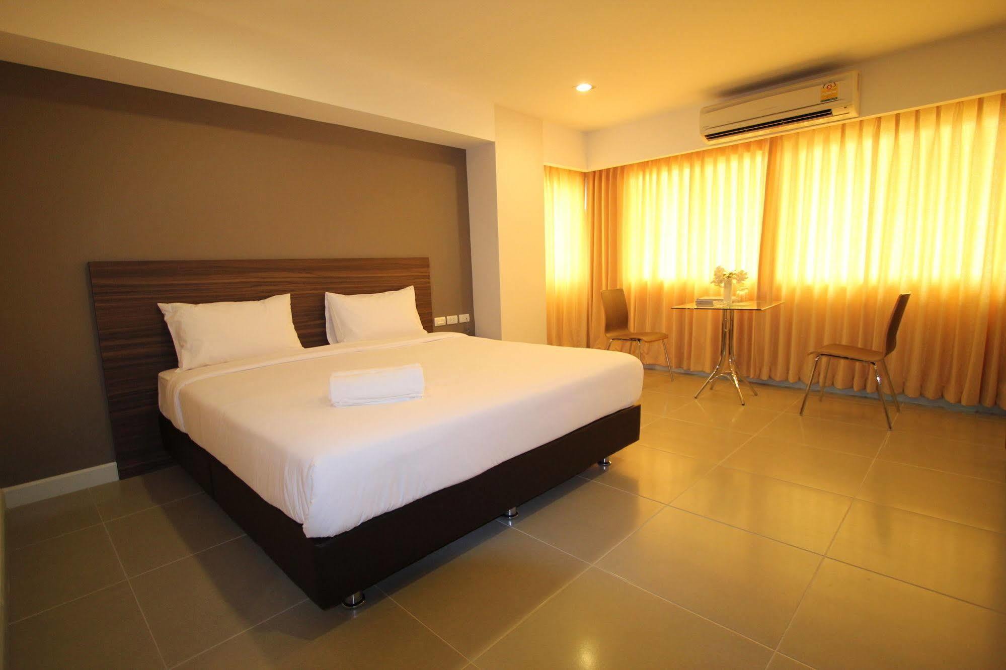 14 Living Hotel Bangkok Luaran gambar