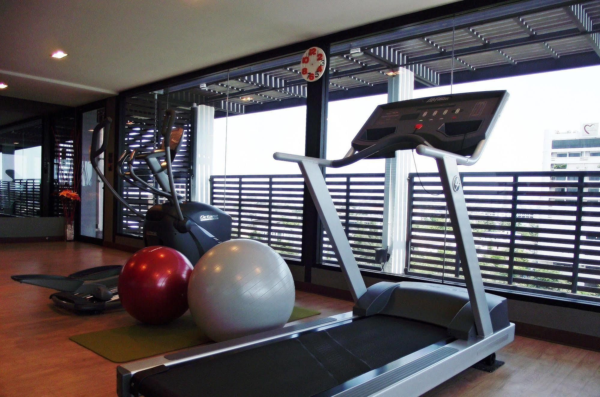 14 Living Hotel Bangkok Luaran gambar